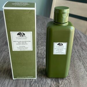Dr Andrew Weil for Origins Mega-Mushroom Relief & Resilience Lotion